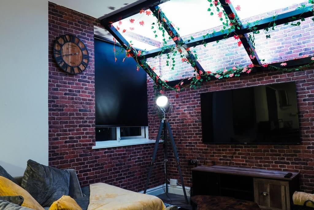 Stunning Two Bed City Centre Apartment Leeds  Buitenkant foto